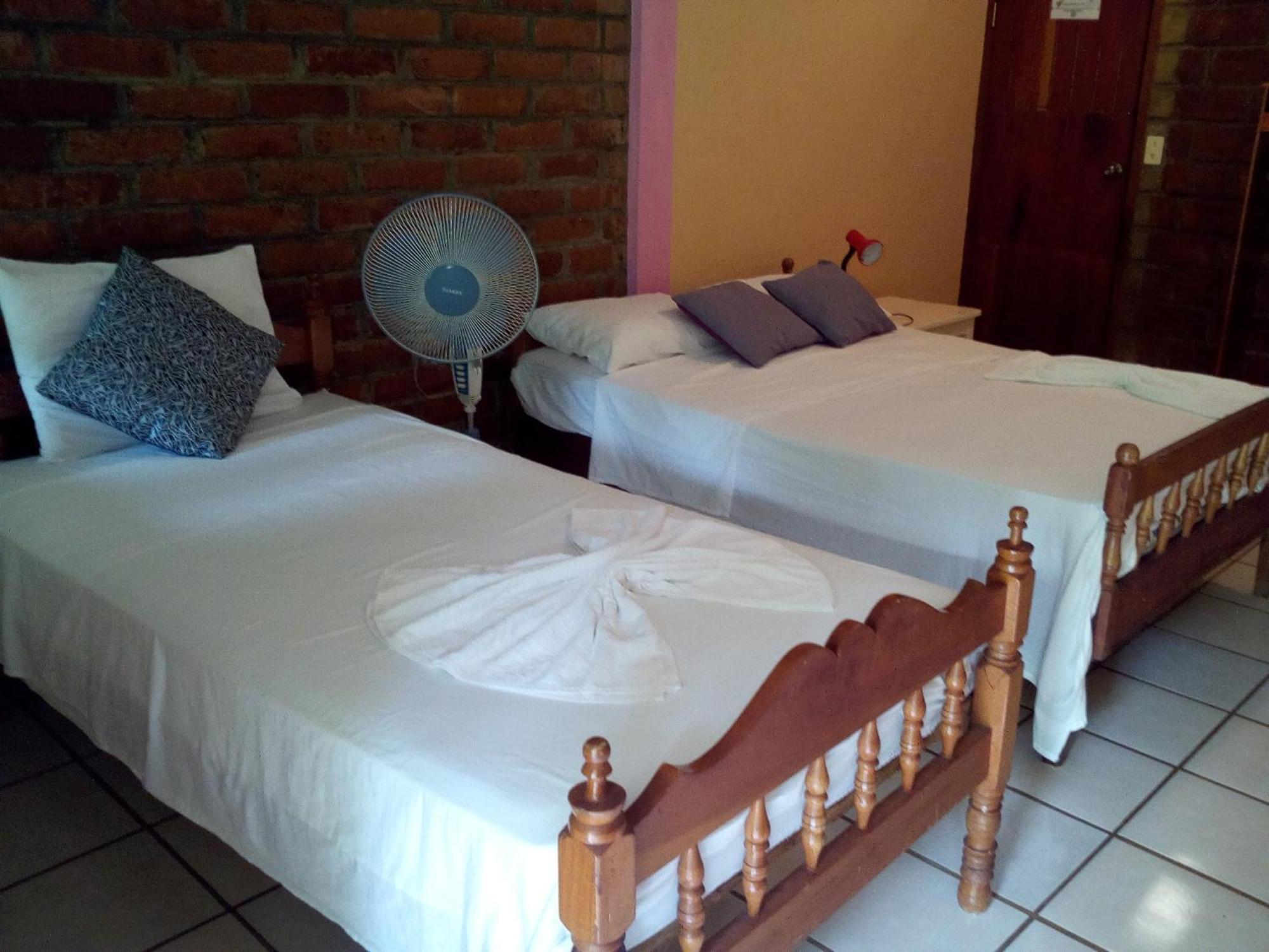 Eco-Lodge El Porvenir. Santa Cruz Buitenkant foto